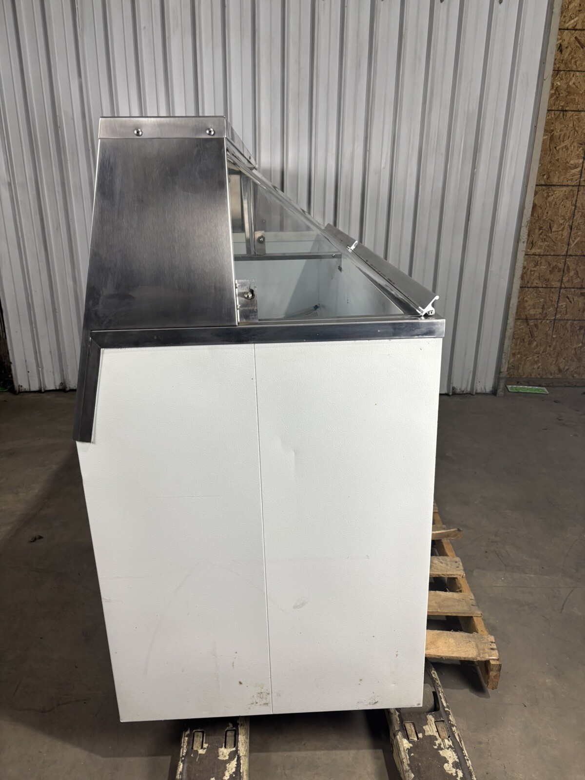 Master-Bilt DD-88L Ice Cream Dipping Display Station Freezer No Compressor