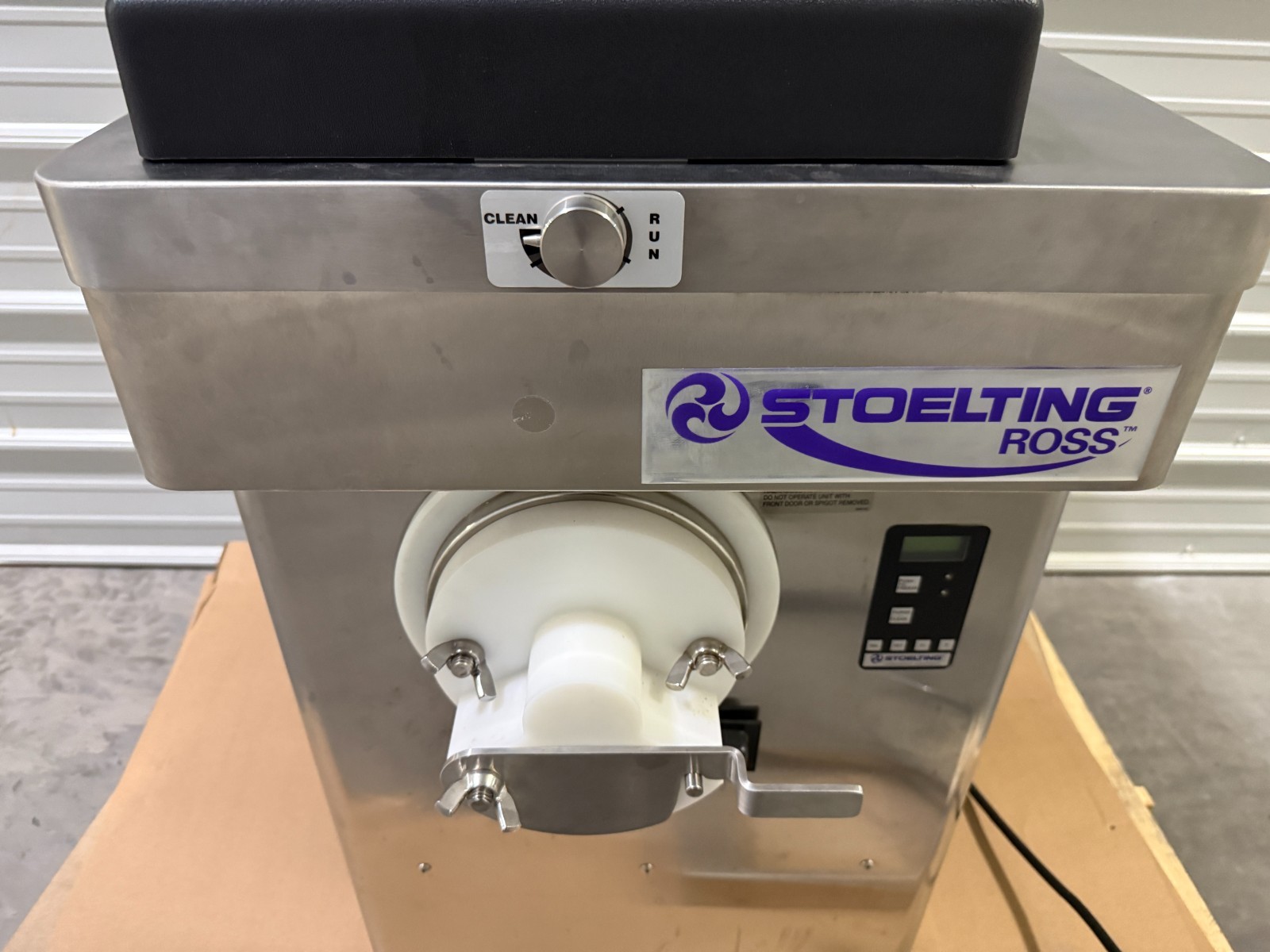 Stoelting CF101-38B Custard Italian Ice Single-Barrel Countertop Freezer Machine
