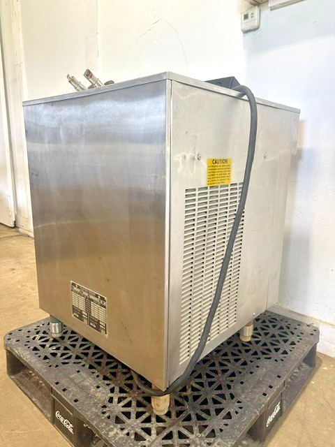 ELECTRO FREEZE 55TF-213 AIR COOLED 1PH 2 FLAVOR SOFT SERVE ICE CREAM MACHINE