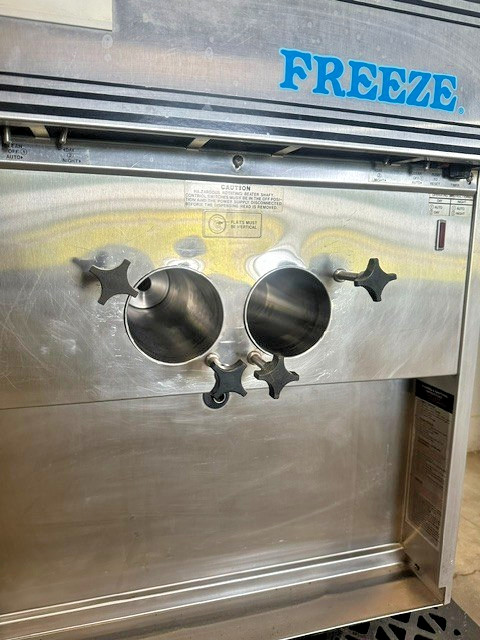 ELECTRO FREEZE 55TF-213 AIR COOLED 1PH 2 FLAVOR SOFT SERVE ICE CREAM MACHINE