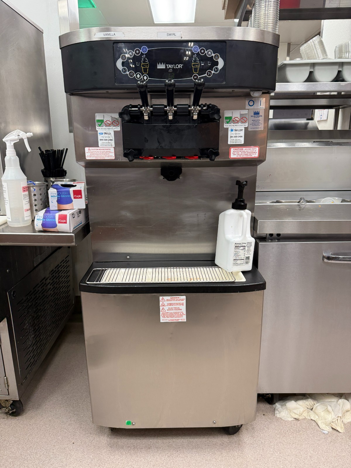 2020 Taylor C716-33 Soft Serve Frozen Yogurt Ice Cream Machine 3 Phase Air Cool
