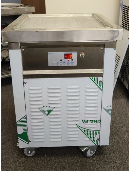 Kolice Commercial ETL rolled ice cream machine 22″x22″ square pan auto defrost