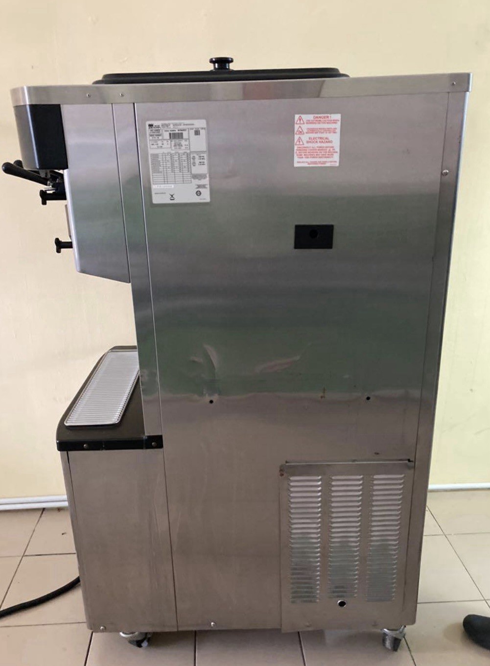 Taylor C716 pump Soft Ice Cream Machine Floor Model three phase water cooled