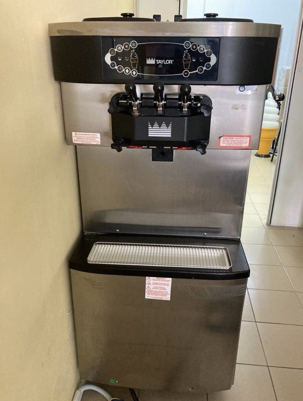 Taylor C716 pump Soft Ice Cream Machine Floor Model three phase water cooled