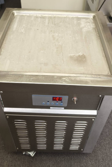 Kolice Commercial ETL rolled ice cream machine 22″x22″ square pan auto defrost