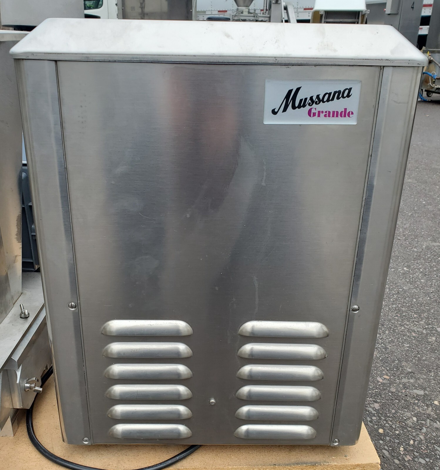 ! unused MUSSANA GRANDE Whipped Cream Machine 12 Qt Liters technogel carpigiani