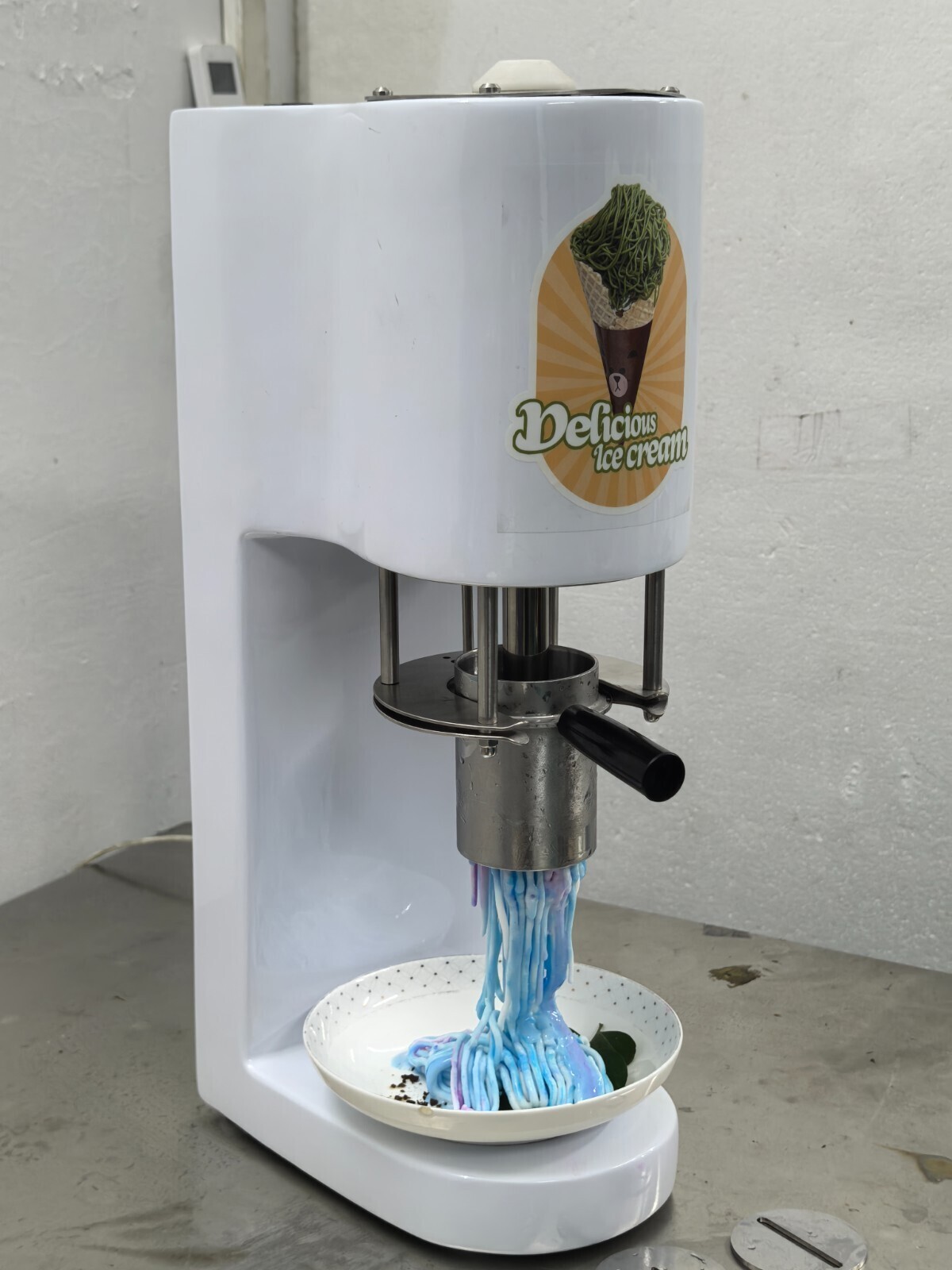 Commercial Spaghetti Ice Cream Maker Machine 4 Molds Stainless Steel 110V-220V