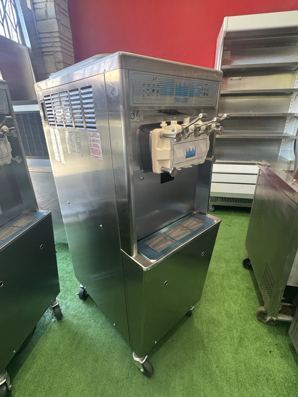 Taylor 794-33 Twin Twist Soft Serve Ice Cream Maker