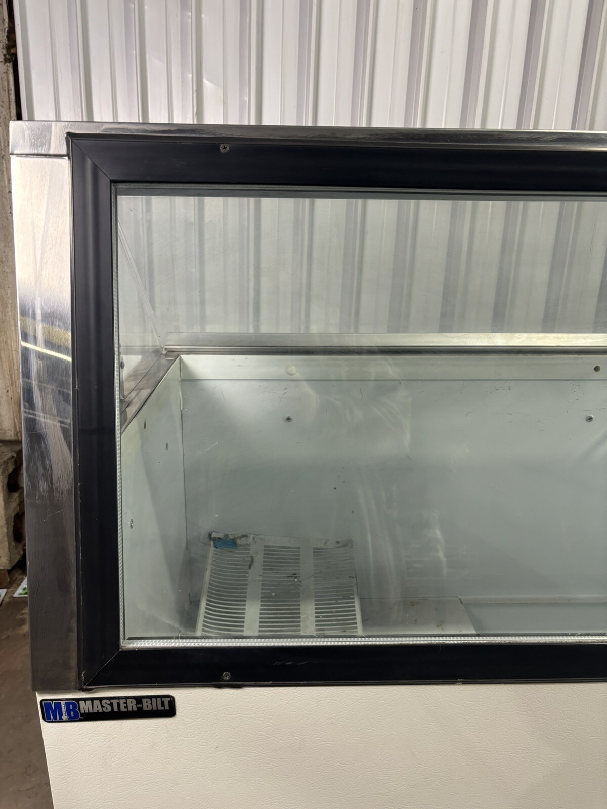 Master-Bilt DD-88L Ice Cream Dipping Display Station Freezer No Compressor