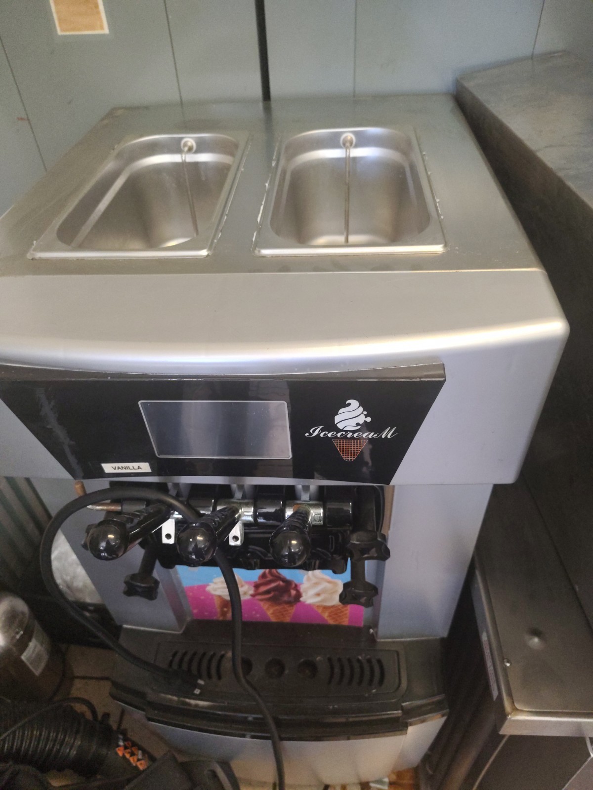 Icecream Soft Serve Ice Cream Machine, 2 Hoppers Floor Model