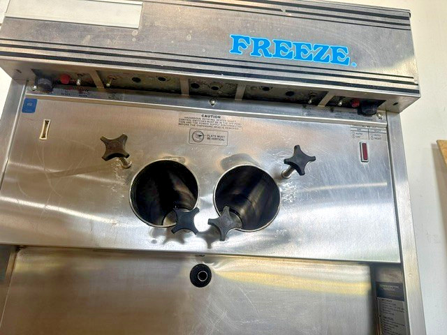 ELECTRO FREEZE 55TF-213 AIR COOLED 1PH 2 FLAVOR SOFT SERVE ICE CREAM MACHINE
