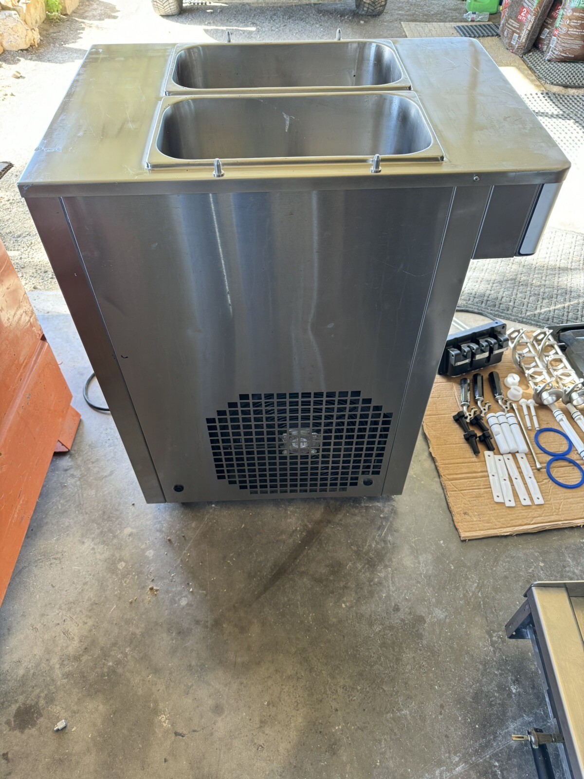 Spaceman Ice Cream machine Air cooled Two Flavor Soft Served Model 6235-C FX