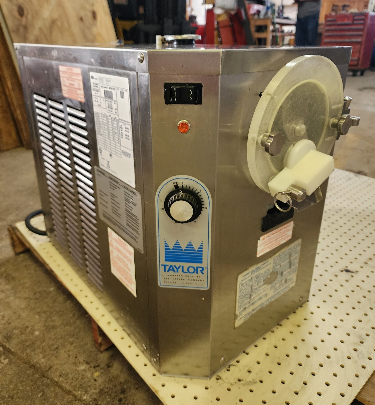 2012 Taylor Crown 104-27 Countertop Ice Cream Air Cooled Batch Freezer 230V