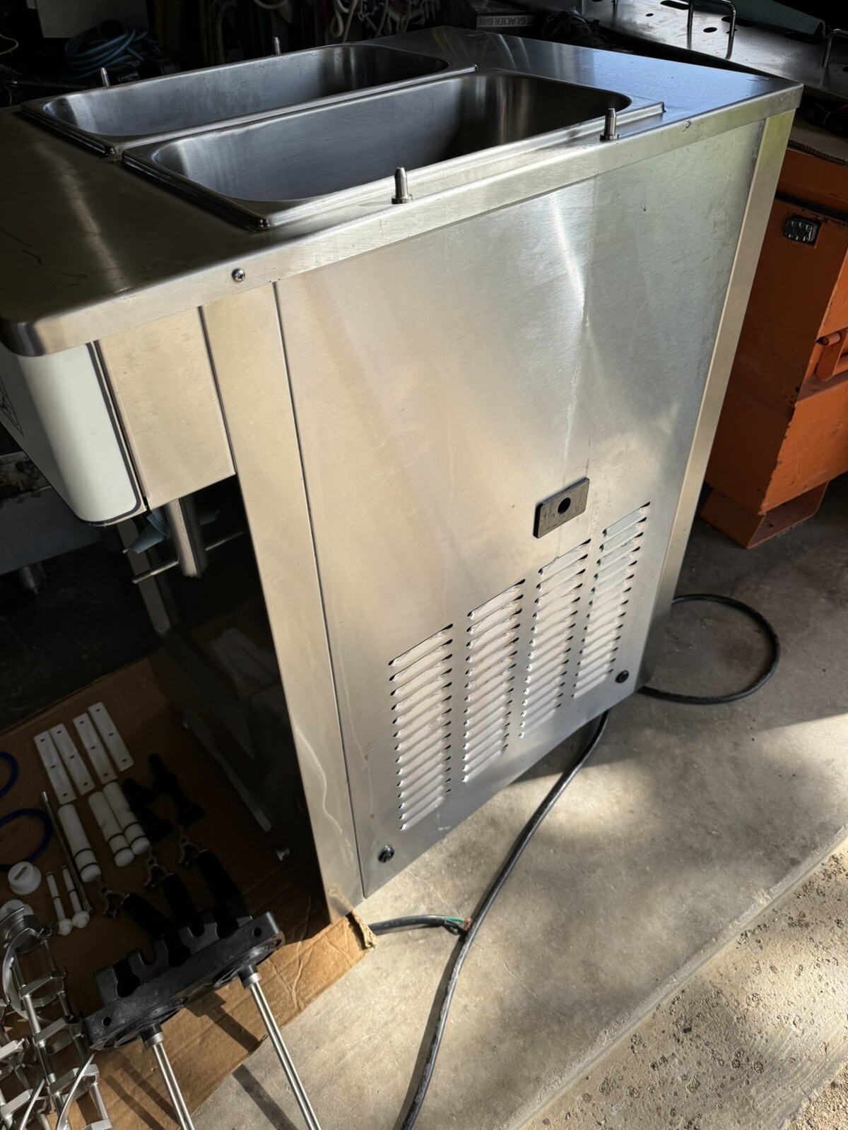 Spaceman Ice Cream machine Air cooled Two Flavor Soft Served Model 6235-C FX