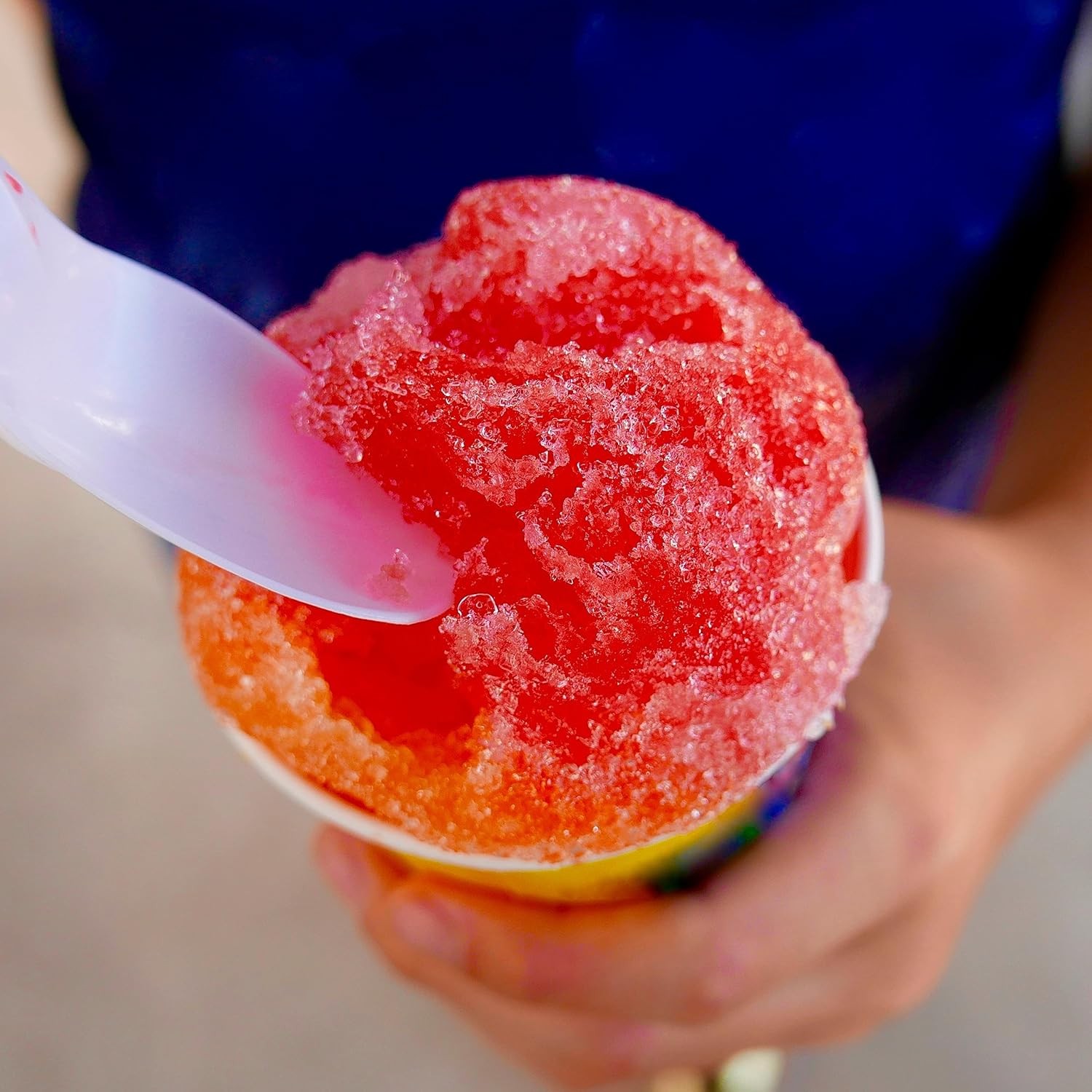 Nostalgia Retro Snow Cone Machine – Single-Serve Countertop Size – Shaved Ice Ma