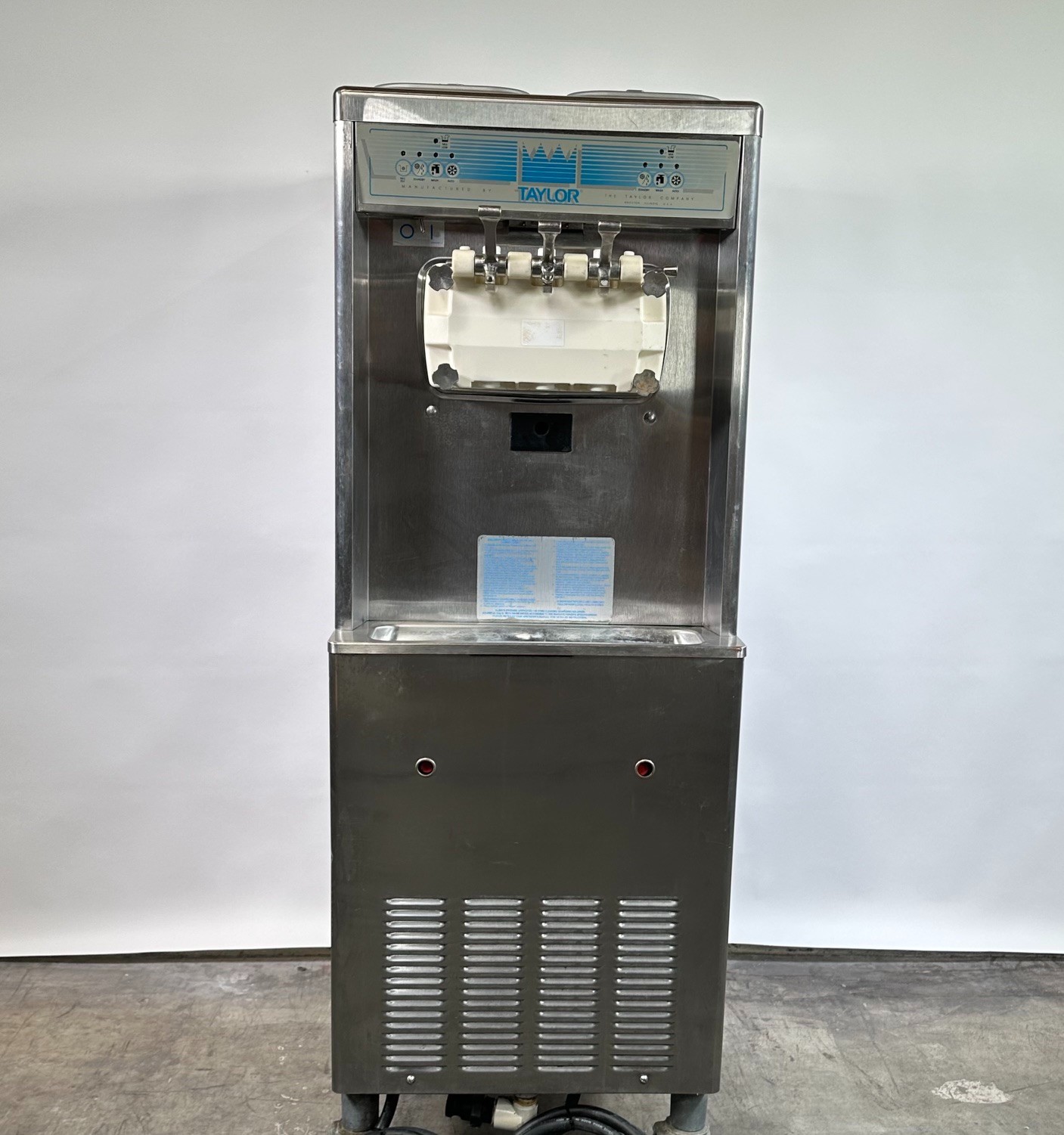 Taylor 794-33 Soft Serve Ice Cream Maker 3 Phase 208–230V (Water Cooled)