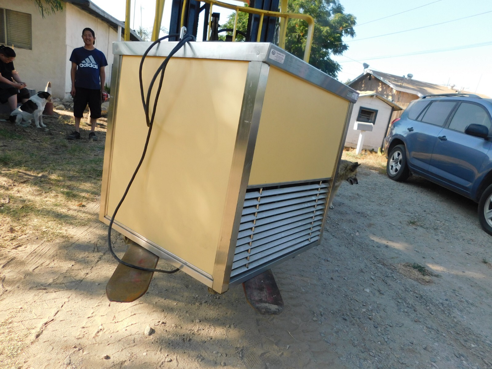 FREEZER (ICE CREAM DIPPING CABINET) 5 AVAILABLE