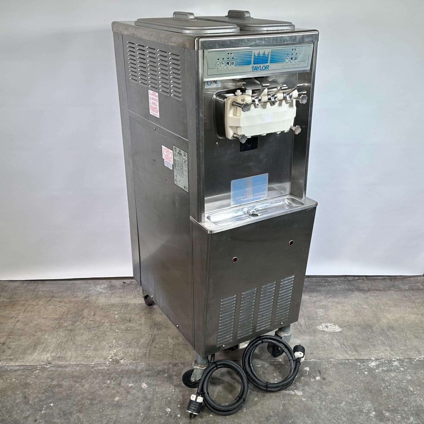 Taylor 794-33 Soft Serve Ice Cream Maker 3 Phase 208–230V (Water Cooled)