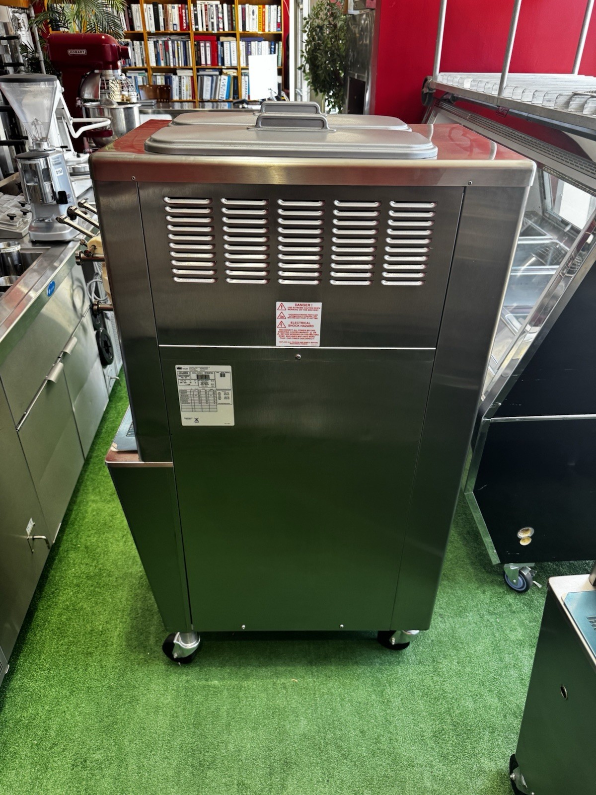 Taylor Ice Cream Machine 794-33 – 2 Flavor + Twist – Water Cooled – Never Used
