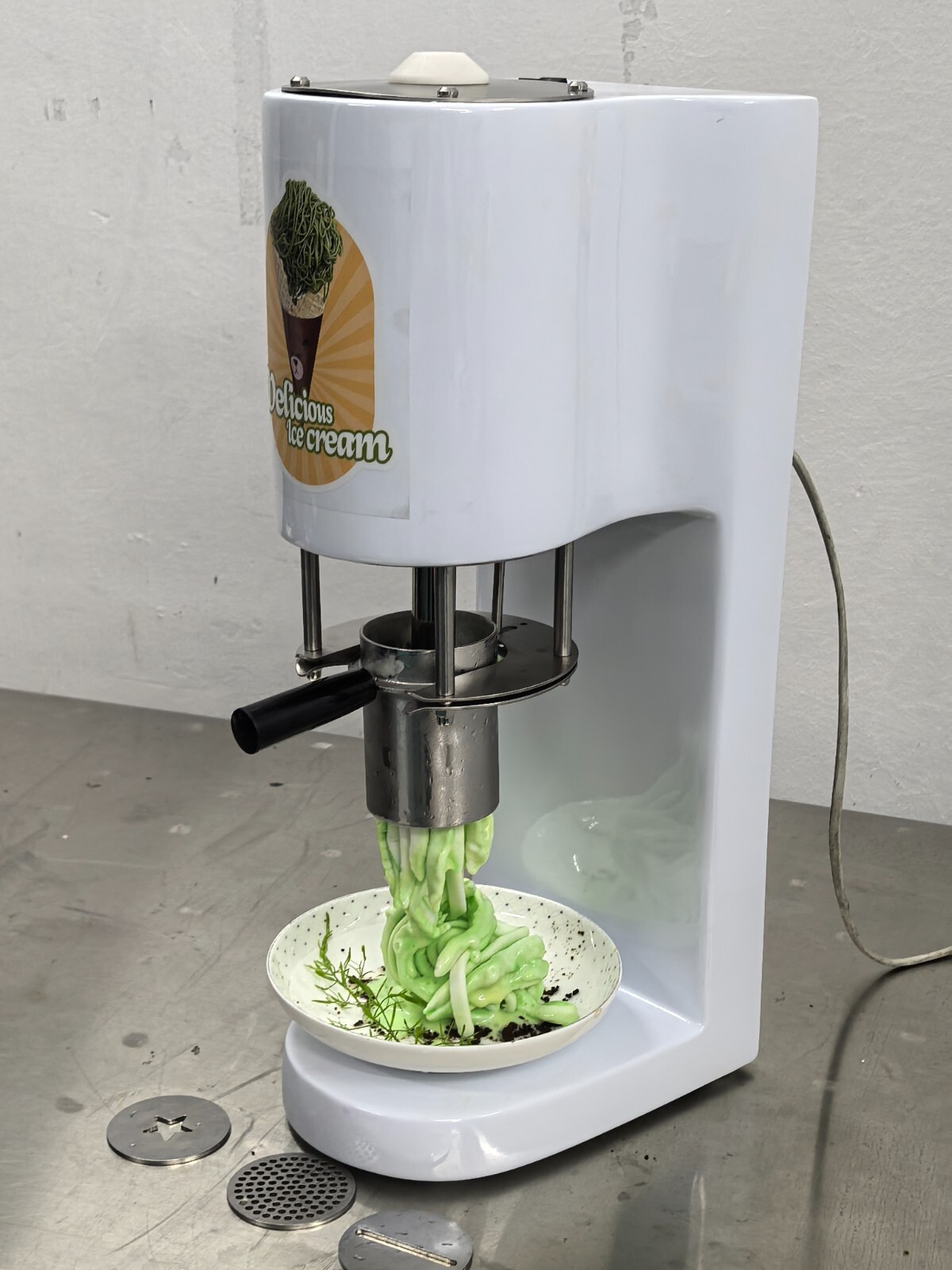 Commercial Spaghetti Ice Cream Maker Machine 4 Molds Stainless Steel 110V-220V