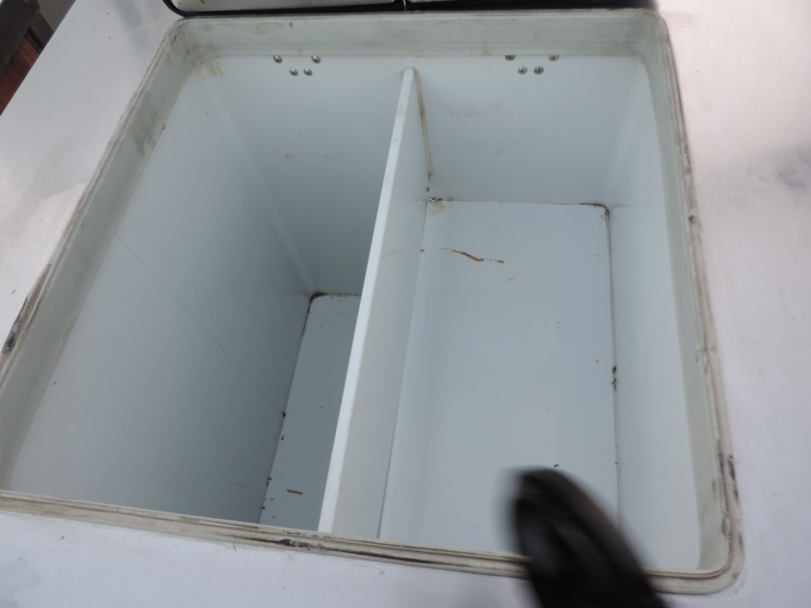 FREEZER (ICE CREAM DIPPING CABINET) 5 AVAILABLE