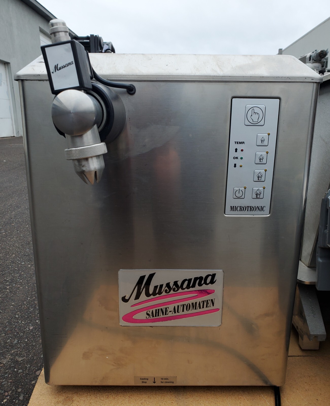 ! unused MUSSANA GRANDE Whipped Cream Machine 12 Qt Liters technogel carpigiani