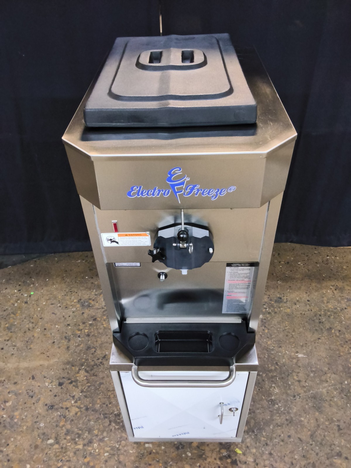 Electro Freeze CS600-237 Soft -Server Freezer Yogurt machine with stand